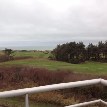 La Vue Sur Le Golf De Wimereux, Proche De La Plage Et Des Dunes : Le Calme Pour 6 Personnes